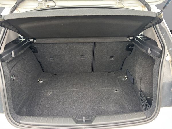 BMW 1-Series, 2013 (S130) 369632876