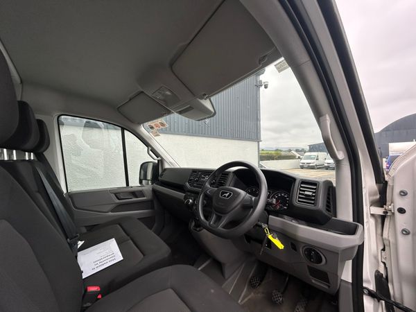 Man TGE Box van 2021 369646807