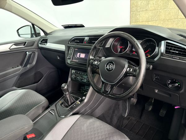 2017 Volkswagen Tiguan Comfortline 2.0 150 Bhp 369649296