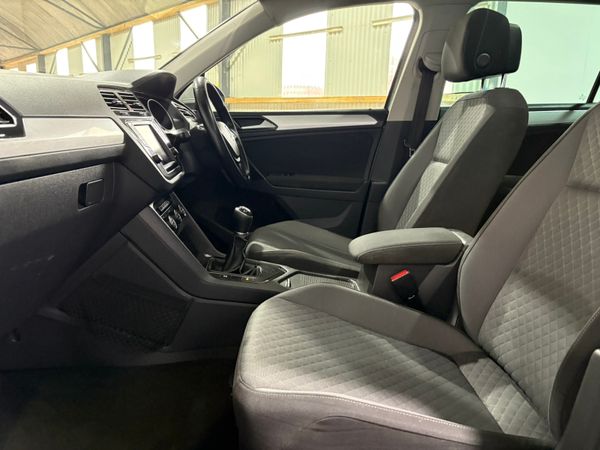 2017 Volkswagen Tiguan Comfortline 2.0 150 Bhp 369649293