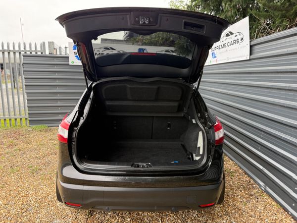 Nissan Qashqai 2015 369654552