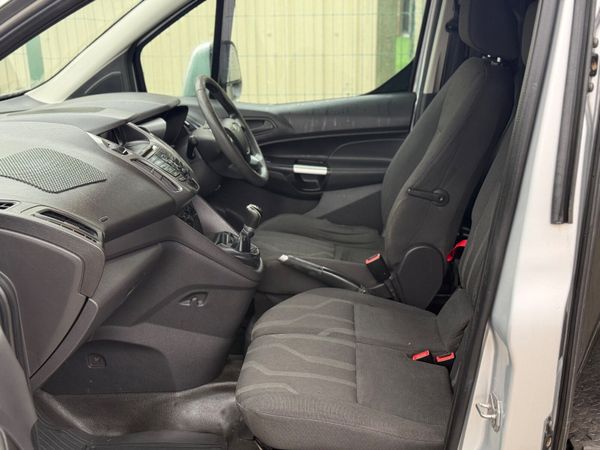 Ford Transit 2015 369652364