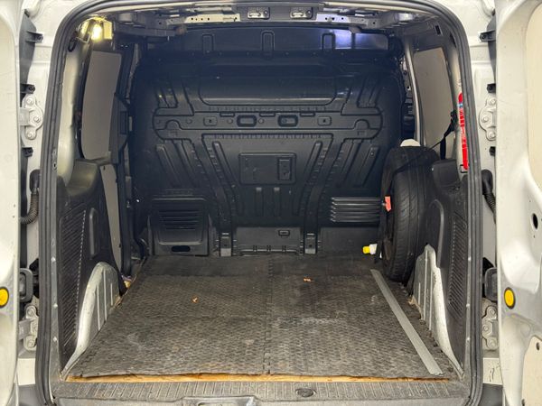 Ford Transit 2015 369652372