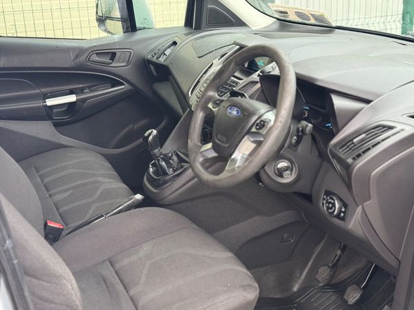 Ford Transit 2015 369652373