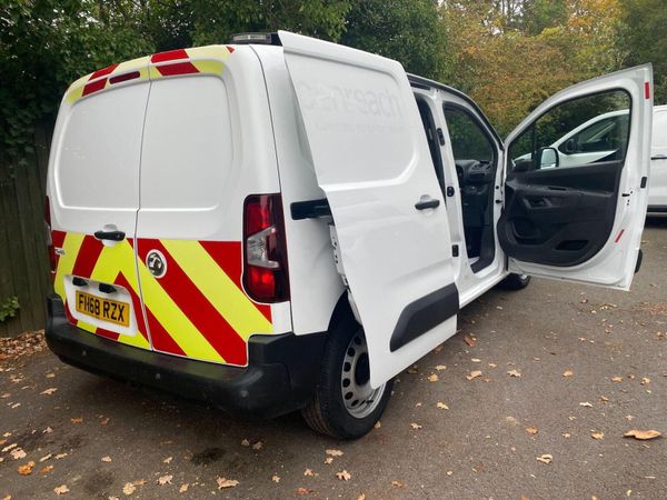 Vauxhall Combo 2019 369665972