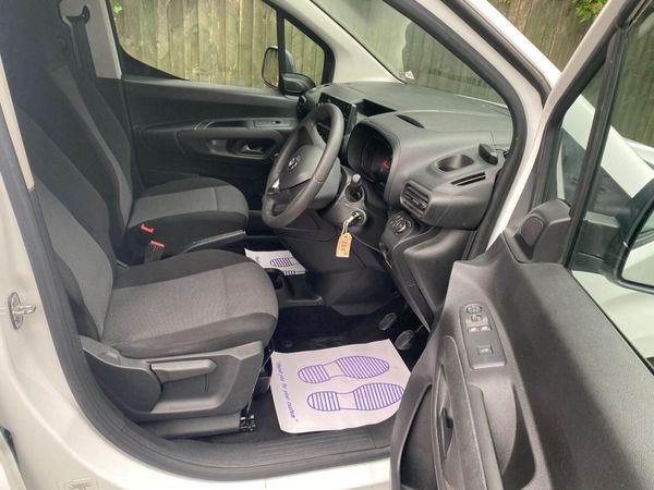 Vauxhall Combo 2019 369666010