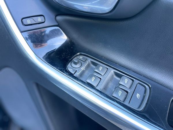 Volvo XC60 2.4 AWD 369666648