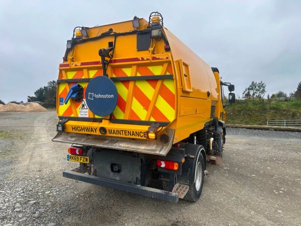 2019 DAF LF...JOHNSTON ROAD SWEEPER...106 KM 369667855