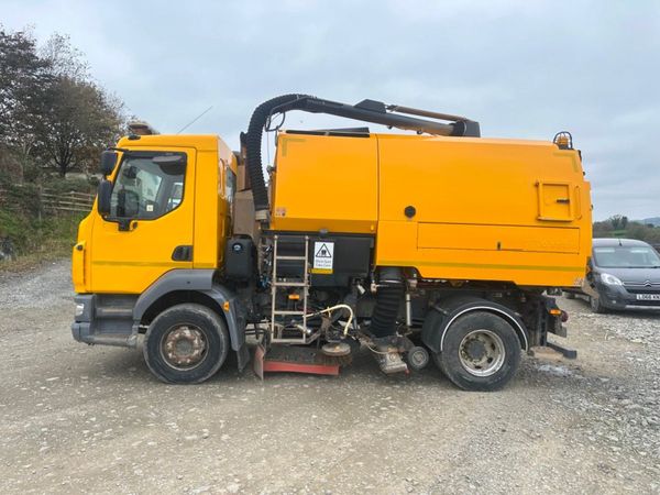 2019 DAF LF...JOHNSTON ROAD SWEEPER...106 KM 369667857