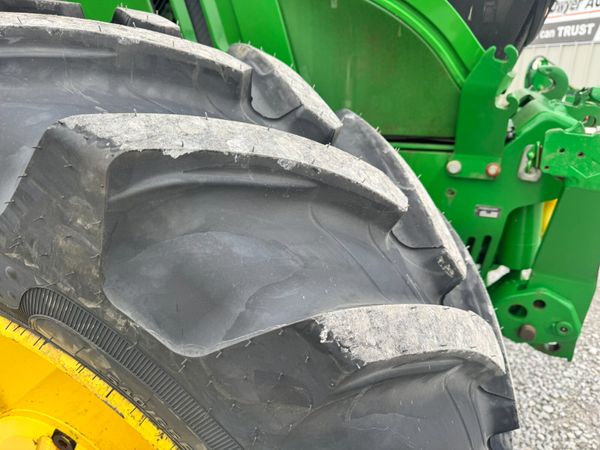 2015 John Deere 6150R Auto Power 369660640