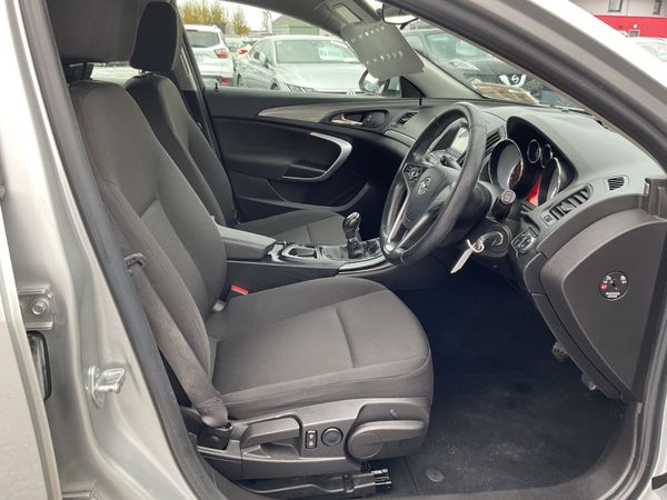 OPEL INSIGNIA 1.6 DIESEL 1 OWNER SPOTLESS 369698257