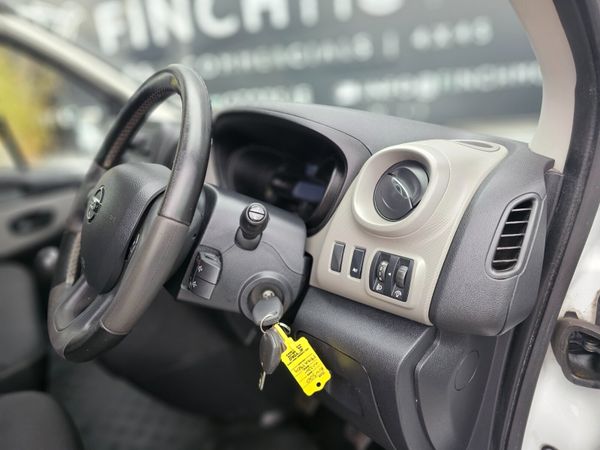 NISSAN NV300 LWB // DOE AND TAX // NO VAT // FSH 369704157