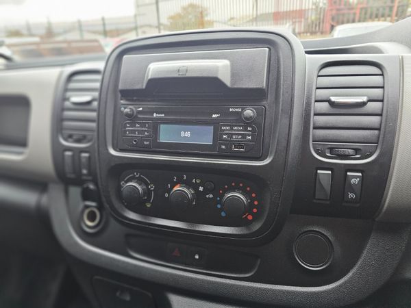 NISSAN NV300 LWB // DOE AND TAX // NO VAT // FSH 369704166