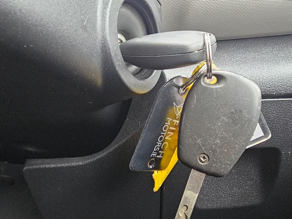 NISSAN NV300 LWB // DOE AND TAX // NO VAT // FSH 369704177