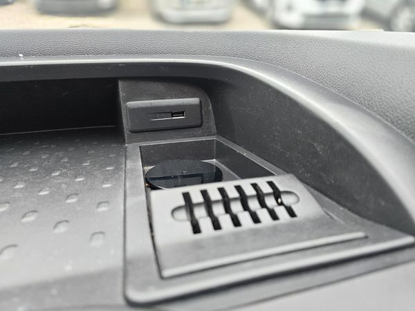 NISSAN NV300 LWB // DOE AND TAX // NO VAT // FSH 369704170