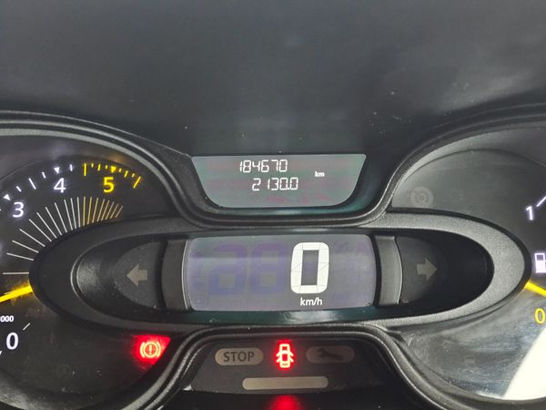 NISSAN NV300 LWB // DOE AND TAX // NO VAT // FSH 369704171