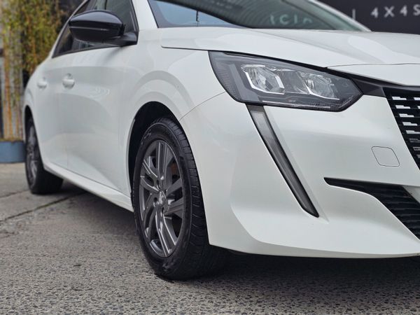 PEUGEOT 208 // 1.2 PETROL COMMERCIAL // PLUS VAT 369703974