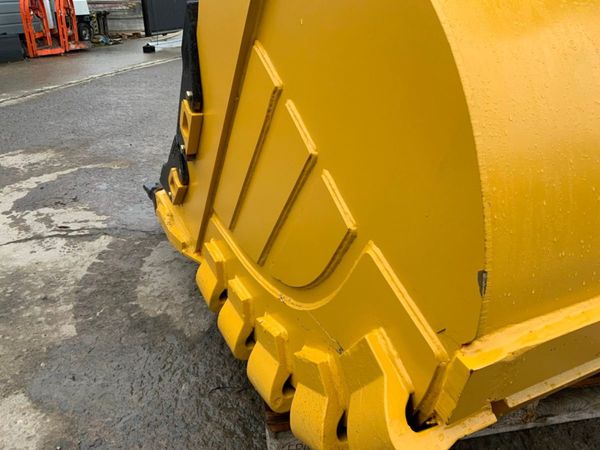 60"  QUARRY / ROCK BUCKET..........100 / 90mm PIN 369735530