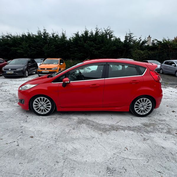 Ford Fiesta 2014 Mint Condition 369739399