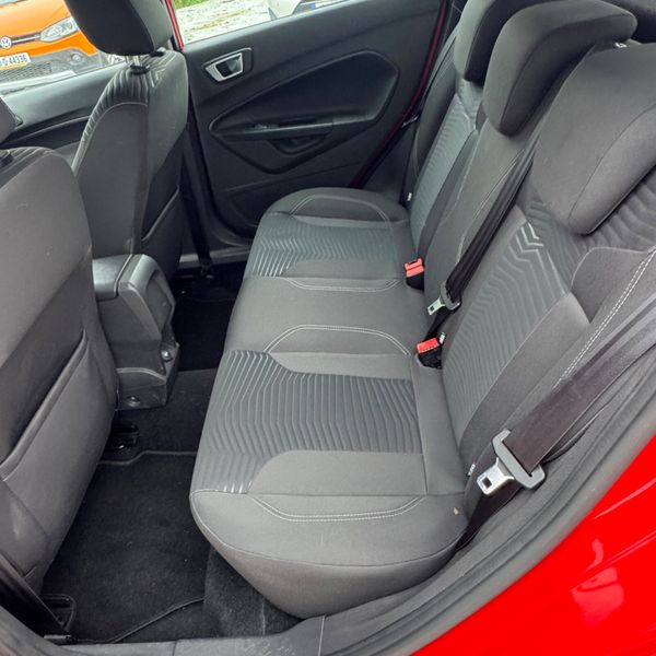 Ford Fiesta 2014 Mint Condition 369739414