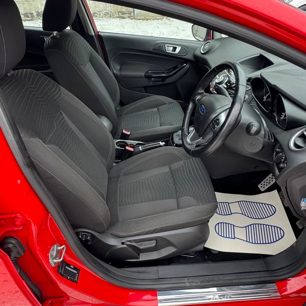 Ford Fiesta 2014 Mint Condition 369739410