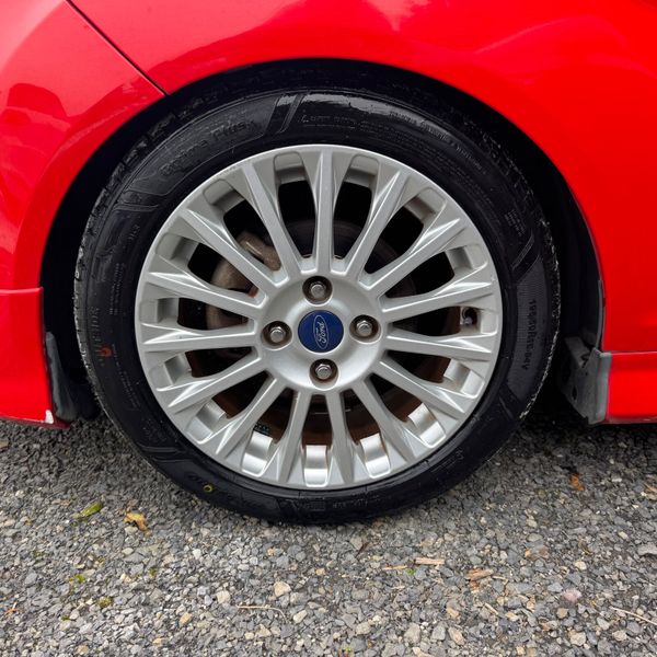 Ford Fiesta 2014 Mint Condition 369739429