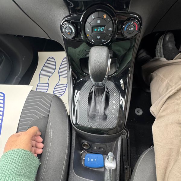 Ford Fiesta 2014 Mint Condition 369739423