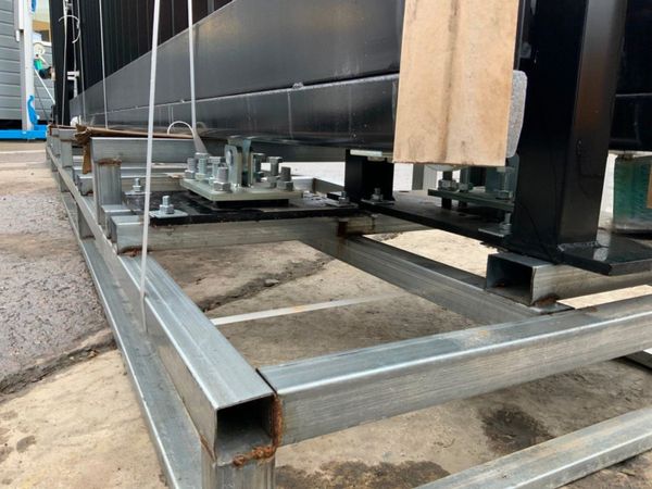 TWIN SIDE CANTILEVER SLIDING GATE........3974. 369745200