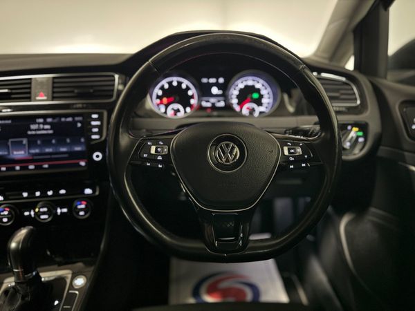 2015 Volkswagen Golf 1.4TSI Highline 369745763