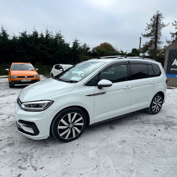 Volkswagen Touran 2016 R-LINE 7 Seater 369741504