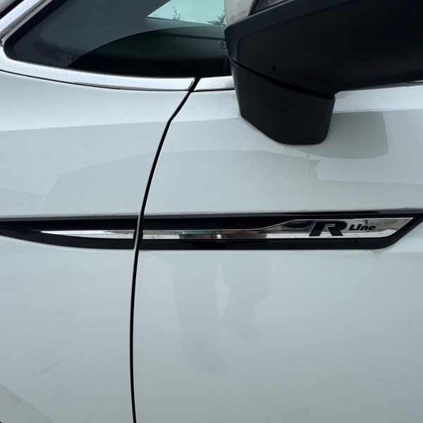 Volkswagen Touran 2016 R-LINE 7 Seater 369741538