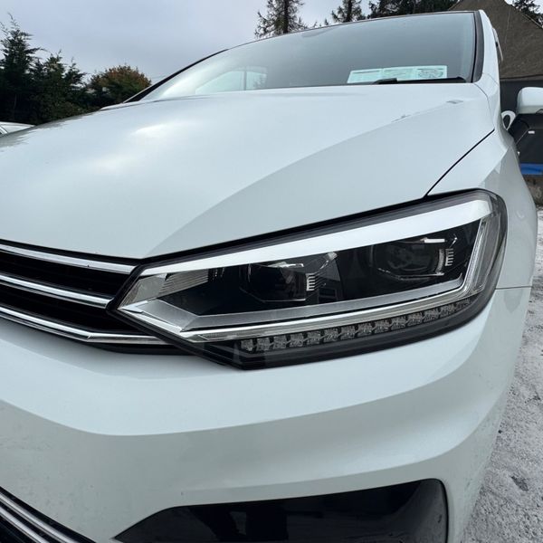 Volkswagen Touran 2016 R-LINE 7 Seater 369741533