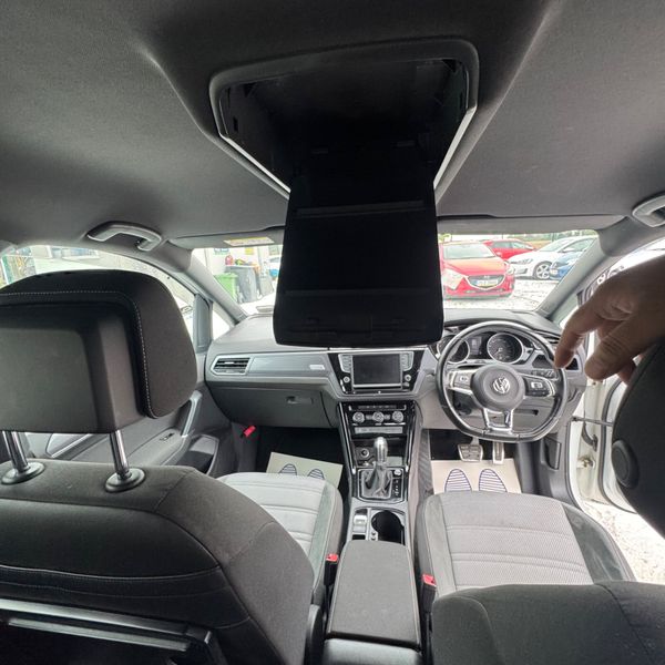 Volkswagen Touran 2016 R-LINE 7 Seater 369741544