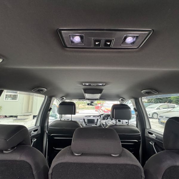 Volkswagen Touran 2016 R-LINE 7 Seater 369741546