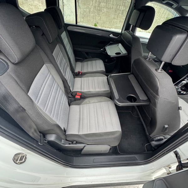 Volkswagen Touran 2016 R-LINE 7 Seater 369741547