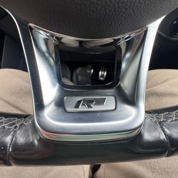 Volkswagen Touran 2016 R-LINE 7 Seater 369741568