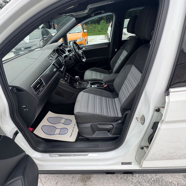 Volkswagen Touran 2016 R-LINE 7 Seater 369741562