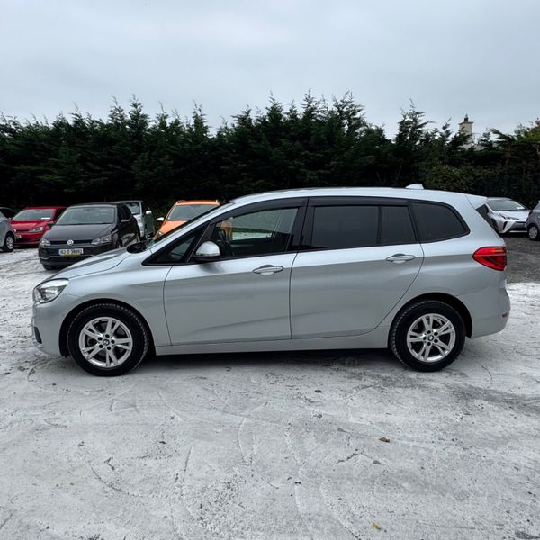 BMW 2-Series 2016 7 Seater 369742126