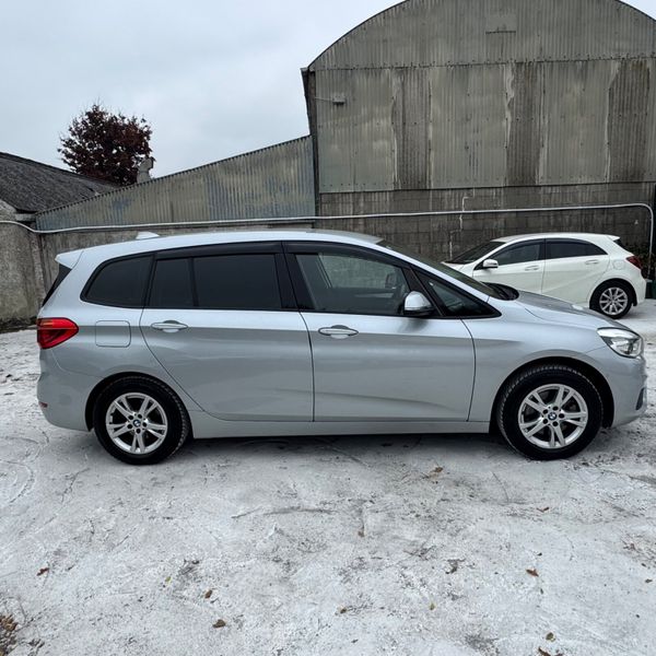 BMW 2-Series 2016 7 Seater 369742127