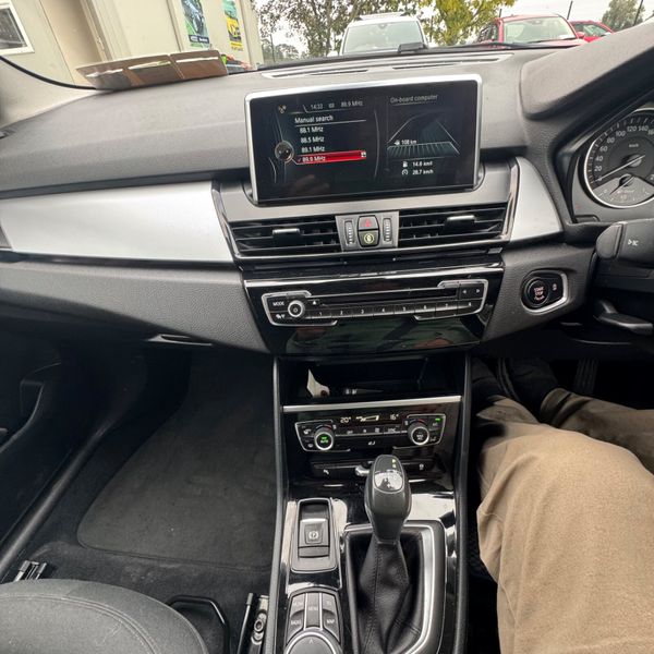 BMW 2-Series 2016 7 Seater 369742155