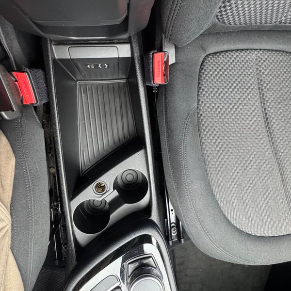 BMW 2-Series 2016 7 Seater 369742163