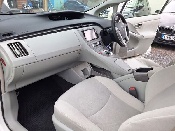 Toyota Prius 2014 | hybrid Self charging 369754484