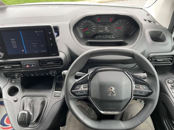 Peugeot Partner 2020 369757885