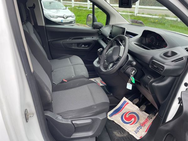 Peugeot Partner 2020 369757883