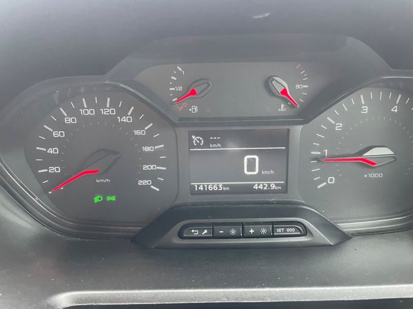 Peugeot Partner 2020 369757913