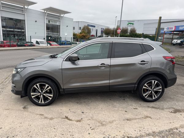 Nissan Qashqai 2017 top spec 369750194