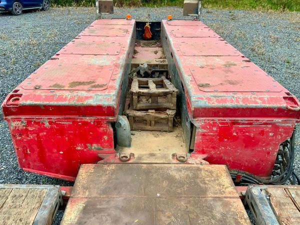 DAF XF 150 Tonne Extending Drop Neck Dolly....stg 369751956
