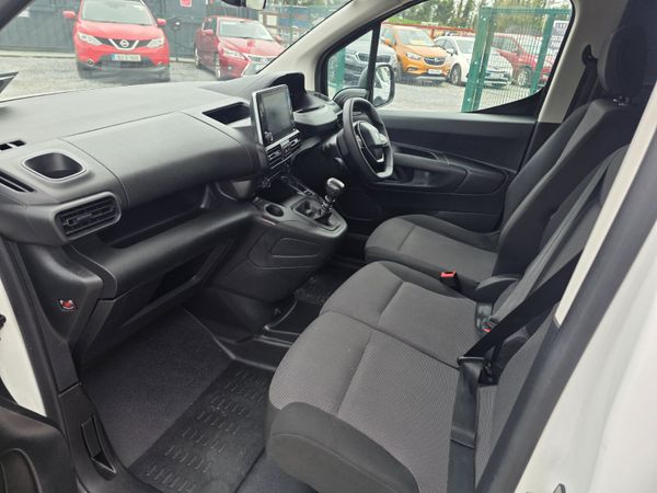 Peugeot Partner 2022 369771157