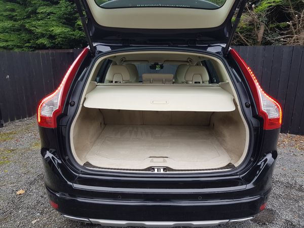 XC60 ... AUTO... CREAM LEATHER... NCT TODAY 369789675