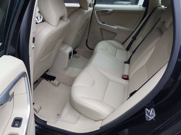 XC60 ... AUTO... CREAM LEATHER... NCT TODAY 369789673